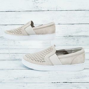 Vionic Sneakers Kani Womens Size 9.5 Suede Cream Color Slip On Shoes